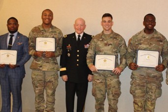 Retired two-star gives advice to commissioning cadets