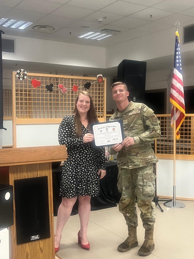 Camp Darby ACS honors volunteers