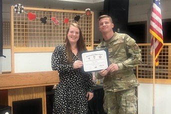 Camp Darby ACS honors volunteers