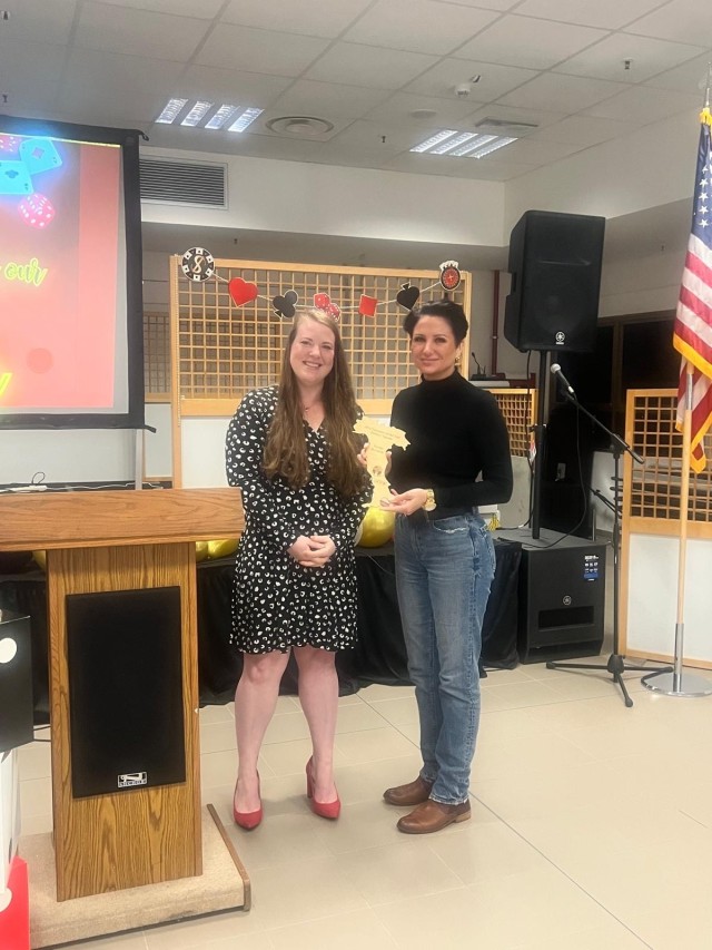 Camp Darby ACS honors volunteer