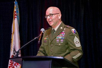 AMCOM leader encourages cadets to embrace change