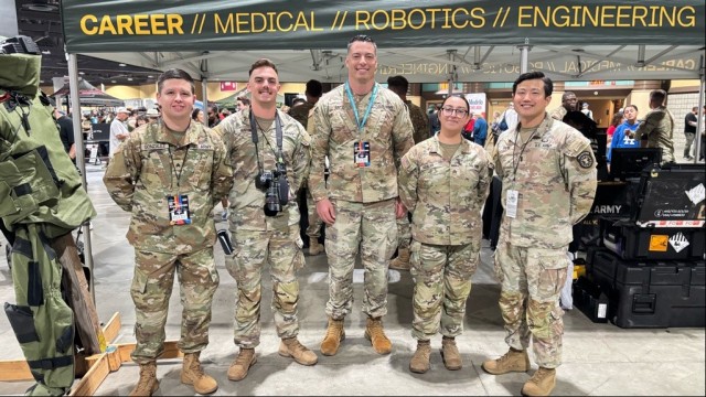 Explosive Ordnance Disposal techs support US Army recruiting at Long Beach Grand Prix