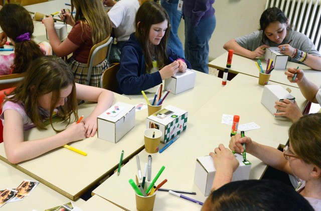 American and Italian fifth graders share student exchange experiences