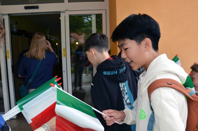 American and Italian fifth graders share student exchange experiences