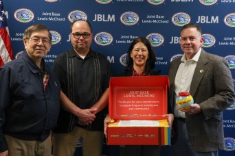 JBLM offers free vanpooling, wins commuter award
