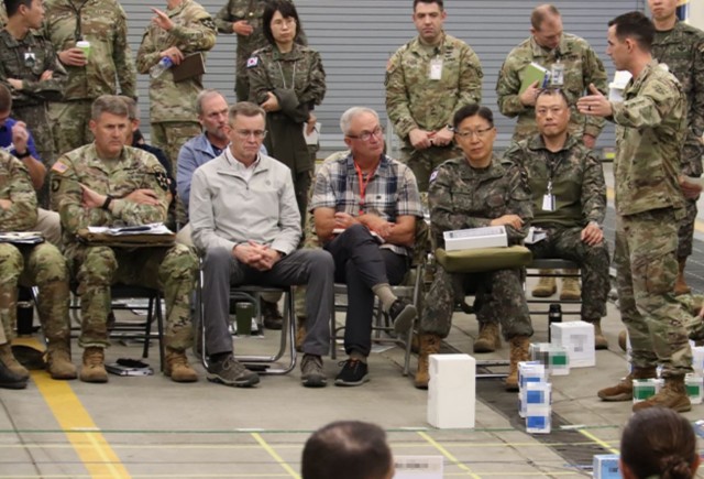 An engineer briefs MG Taylor during the 2ID/RUCD ROC Drill