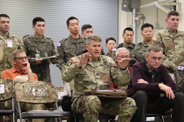 MG Taylor, Flanked by LTG (R) Terry Ferrell, provides his command guidance during the 2ID/RUCD ROC Drill.