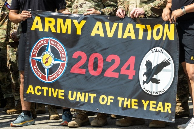 82nd CAB receives Army aviation association active unit of the year award