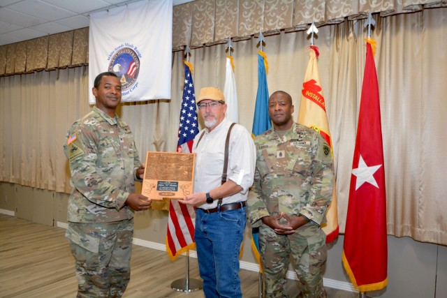 White Sands Missile Range Commander: 'The strength of our
community lies in the hearts of our volunteers'