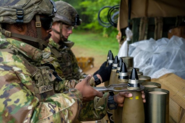 2-15 FA Soldiers Sharpen Lethality and Team Cohesion during Table XVIII Qualification