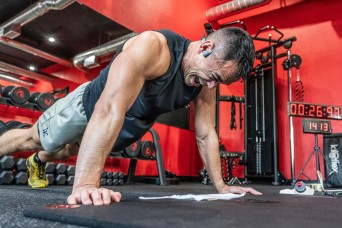 Guard Soldier to set hand release pushup world record, donates $1 per rep