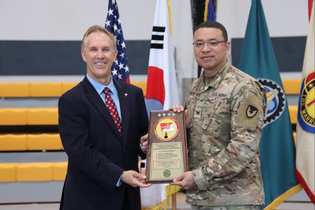 403rd Army Field Support Brigade units recognized with DA-level awards