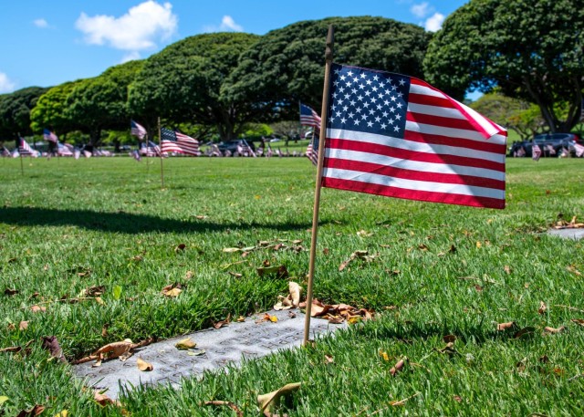 Scouts, Soldiers, volunteers honor fallen at Memorial Day ceremony