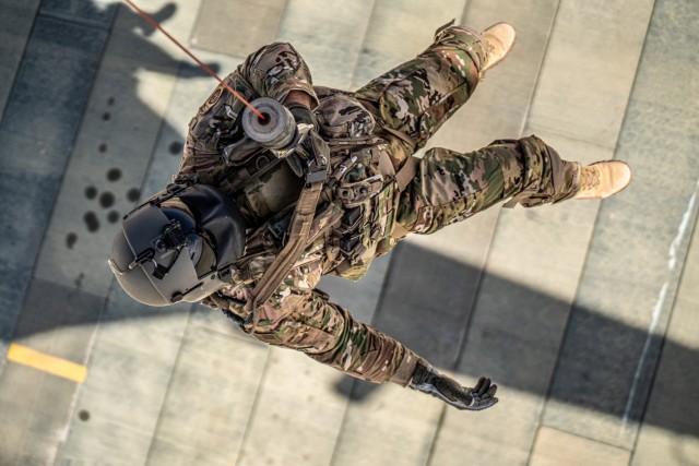 USAARL Developing Standard for External Personnel Loads on Helicopters