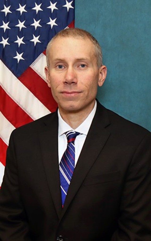 (Acting) Project Manager for Intelligence Systems and Analytics (IS&A) Gregory Hartman received the C5ISR Top 10 Personnel award for his outstanding performance as Deputy Project Manager.