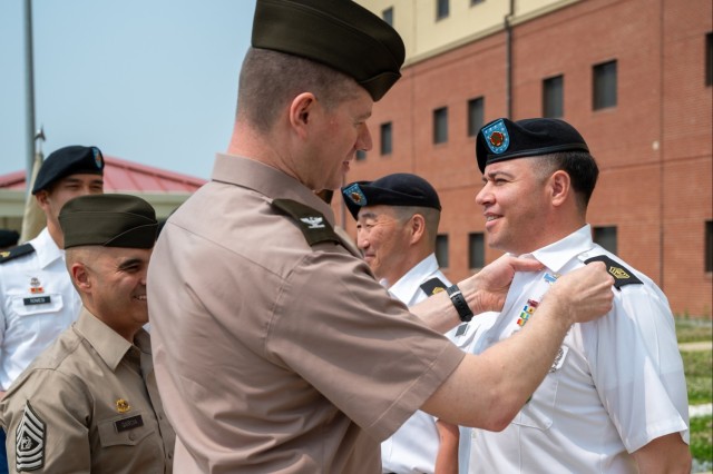 1st Sgt Duran receives MCIB