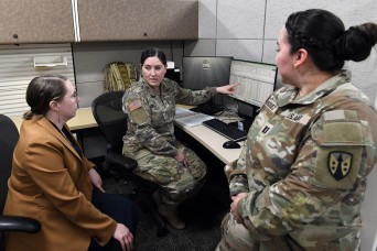 AMLC supports reserve training mission through CECOM DET 7 program