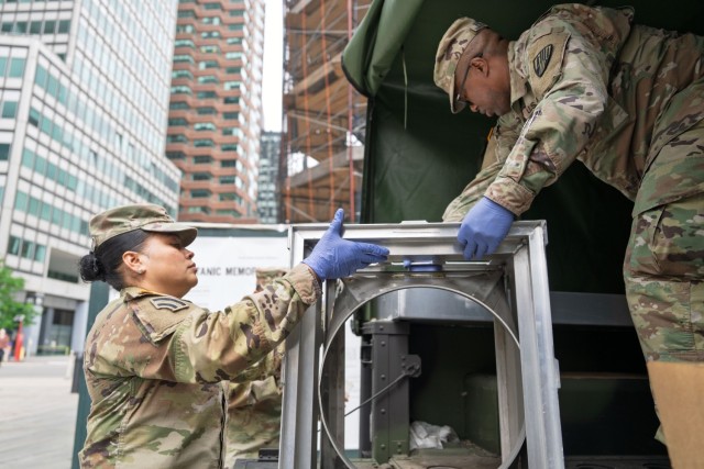 NY Army Guard cooks participate in Veterans Food Festival as part of Fleet Week