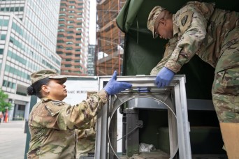 NY Army Guard cooks take part Fleet Week Veterans Food Festival