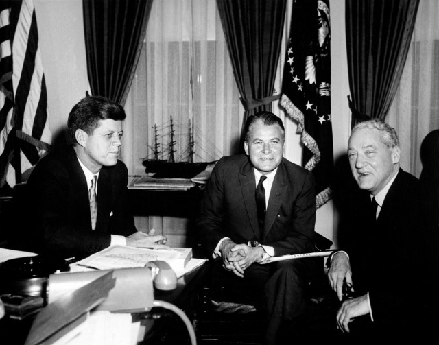 Former Kentucky governor testifies to role of military roots in future successes