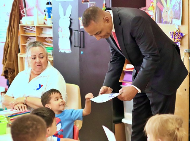 Armed Services YMCA Welcomes El Paso Mayor, Renard U. Johnson for a Tour of their Facilities