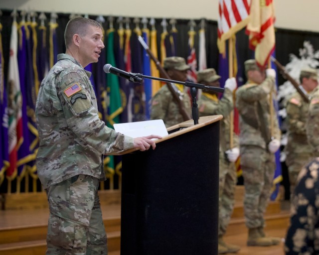 Fort Bliss honors outgoing CSM Sweeney, welcomes CSM Theus at garrison ceremony