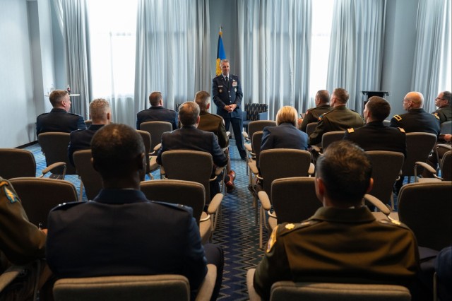General Nordhaus meets with National Guard leaders at the African Chiefs of Defense Conference 2025