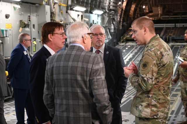 DOCA visits JBLM, learns about base