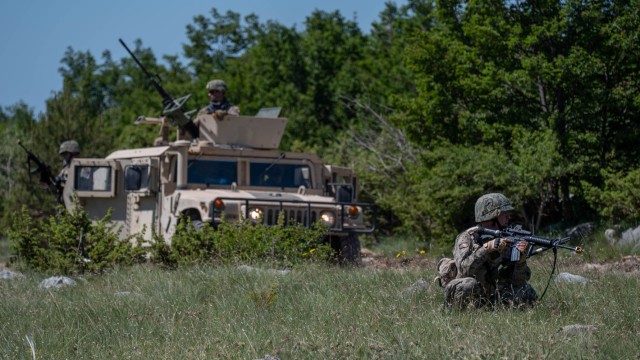 Maryland Army National Guard Soldiers of the 200th Military Police Company, 115th Military Police Battalion, and members of the Armed Forces of Bosnia and Herzegovina Light Infantry Battlegroup conduct reconnaissance and convoy situational...