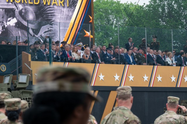 More than 800 National Guard members were activated in support of the 250th Army Birthday Festival and Parade. The Guard members, from the District of Columbia, Mississippi, West Virginia and Pennsylvania assisted various agencies and played a...