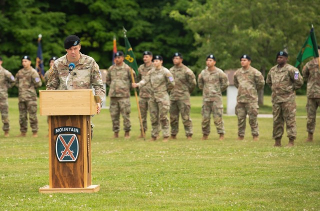 Headquarters and Headquarters Battalion Hosts Change of Command Ceremony