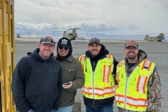 Chinook Helicopters Deliver Soldiers’ Uniforms to Sierra Army Depot