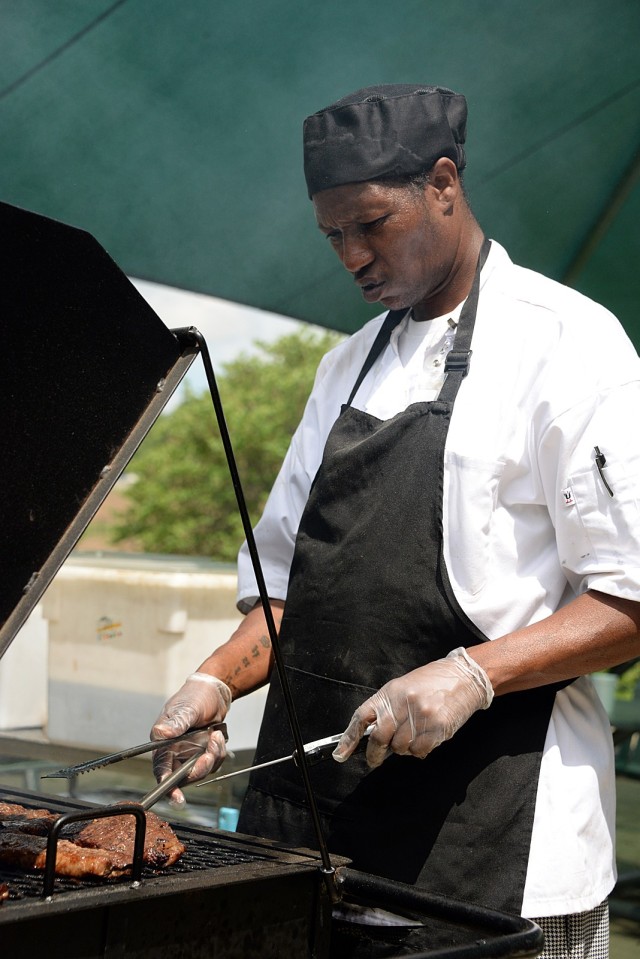 Cook Maurice Starks grills steaks for the Army birthday lunch June 13, 2025, at the Fort Leavenworth, Kansas, Dining Facility. Photo by Prudence Siebert/Fort Leavenworth Lamp