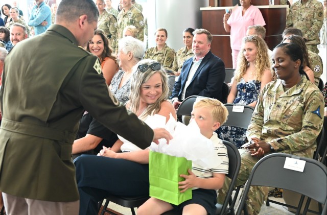 Carl R. Darnall Army Medical Center Welcomes New Commander in Change of Command Ceremony