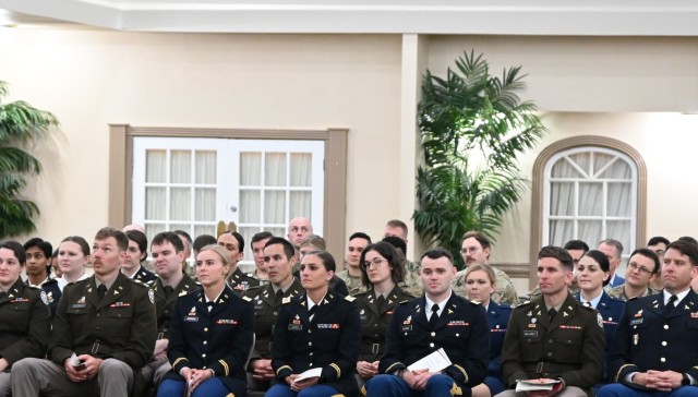 Graduation Ceremony Honors Future Leaders in Army Medicine