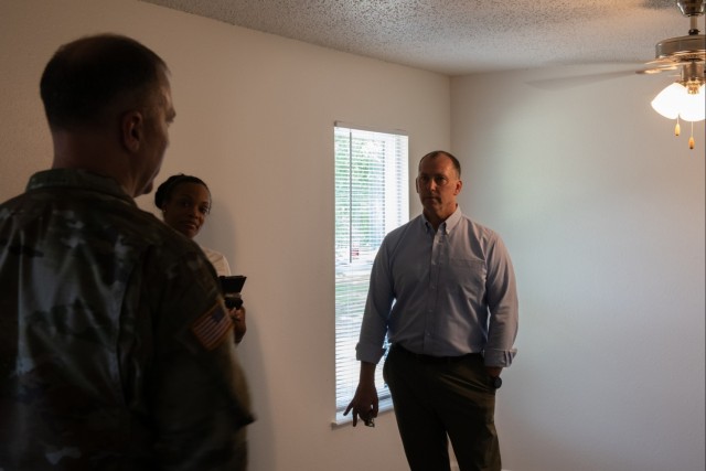 Sec Army, DASA-IHP visit focuses on readiness, infrastructure at Fort Stewart-HAAF