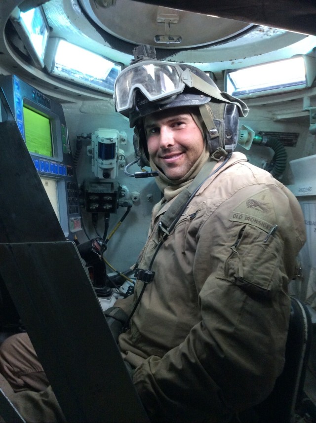 2018 03 19 Abrams Master Gunner sits in M1A2 SEP V2