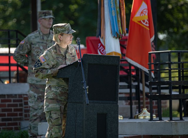 Brig. Gen. Anne-Marie  Wiersgalla Assumes Command of 7th Signal Command (Theater)