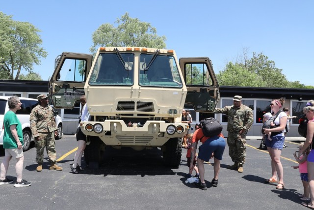 Local Touch a Truck event brings Chicagoland Soldiers together with community