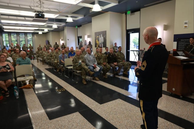 Explosive Ordnance Disposal master sergeant completes career at 20th CBRNE Command