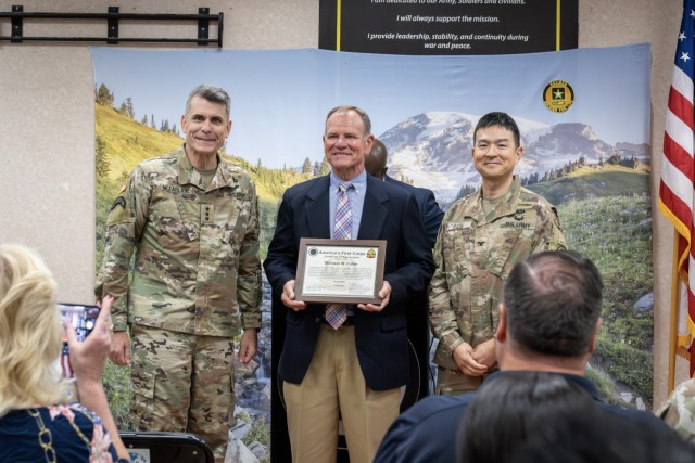 JBLM’s Retiree Appreciation Day honors, assists retirees
