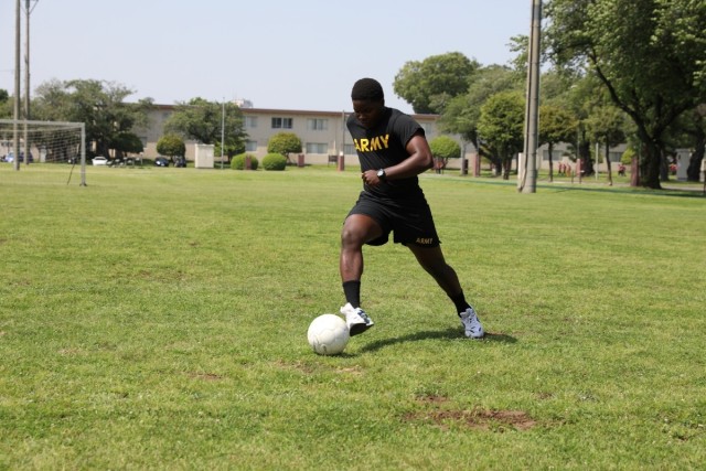Cameroonian native finds inspiration in story of his own path to Army service
