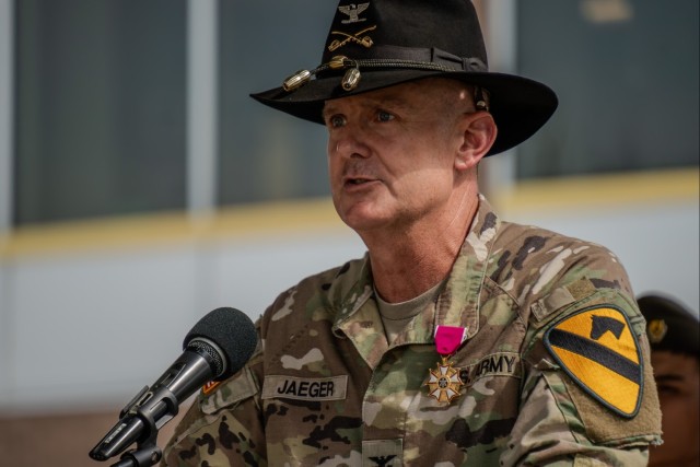 1st Cavalry Division Conducts Retreat Ceremony