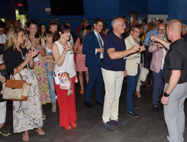 VICENZA, Italy – Members of the Italian and American leadership toast during the annual Mayors’ Summit held on July 3 at Caserma Ederle. The event, aligned with Independence Day celebrations, emphasized the garrison’s commitment to building...