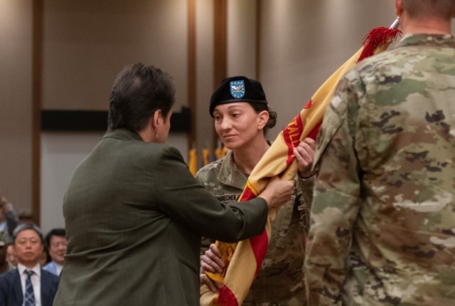 USAG Humphreys bids farewell to Col. Workman, welcomes Col. Steinbrecher