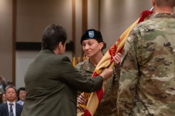 USAG Humphreys bids farewell to Col. Workman, welcomes Col. Steinbrecher