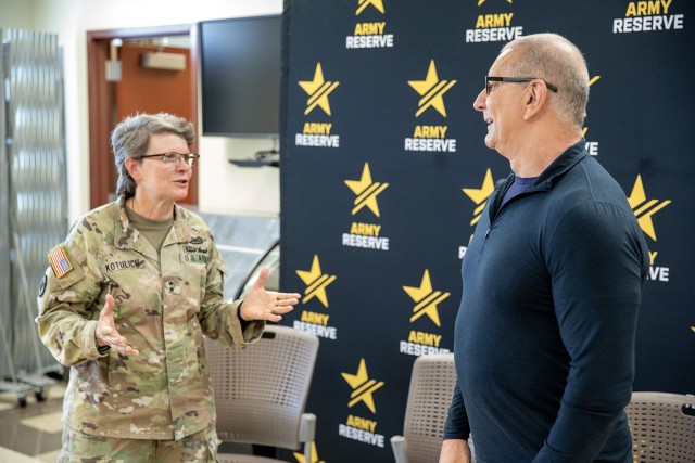 Army Maj. Gen. Deborah Kotulich, Deputy Chief of the Army Reserve, talks nutrition and wellness challenges for reserve component Soldiers with celebrity Chef Robert Irvine during the military advocate’s tour of the installation on Thursday, July...