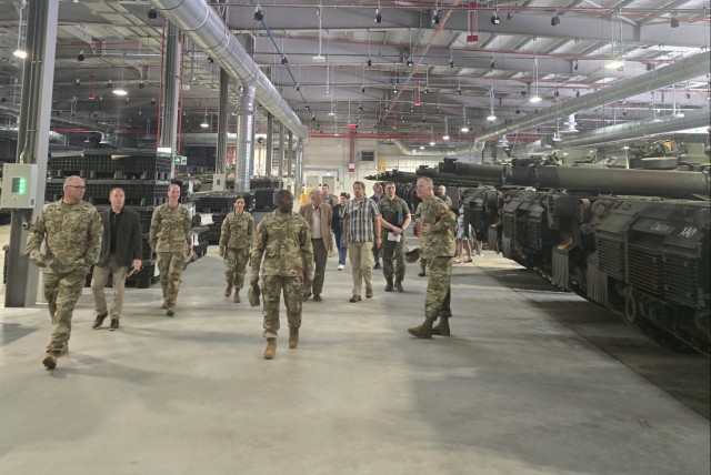 1st AD’s top leader, Congressional staff delegation visit Powidz APS-2 worksite