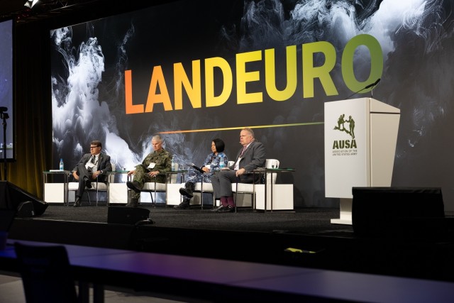 LANDEURO: World War Next Panel