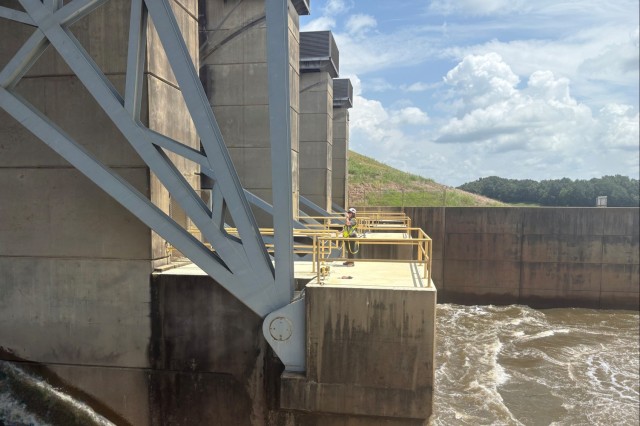 Engineers, lake office staff leverage high water, creativity to GOCI Hugo Dam